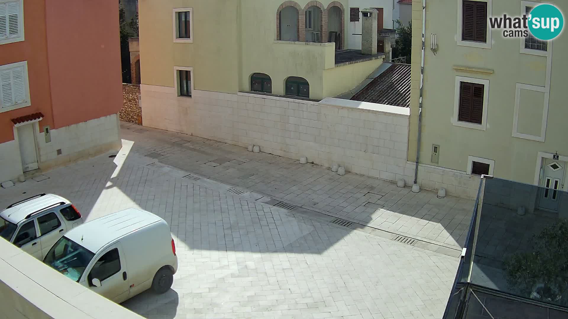 Novalja – Alojzija Stepinca square and Dalmatinska street