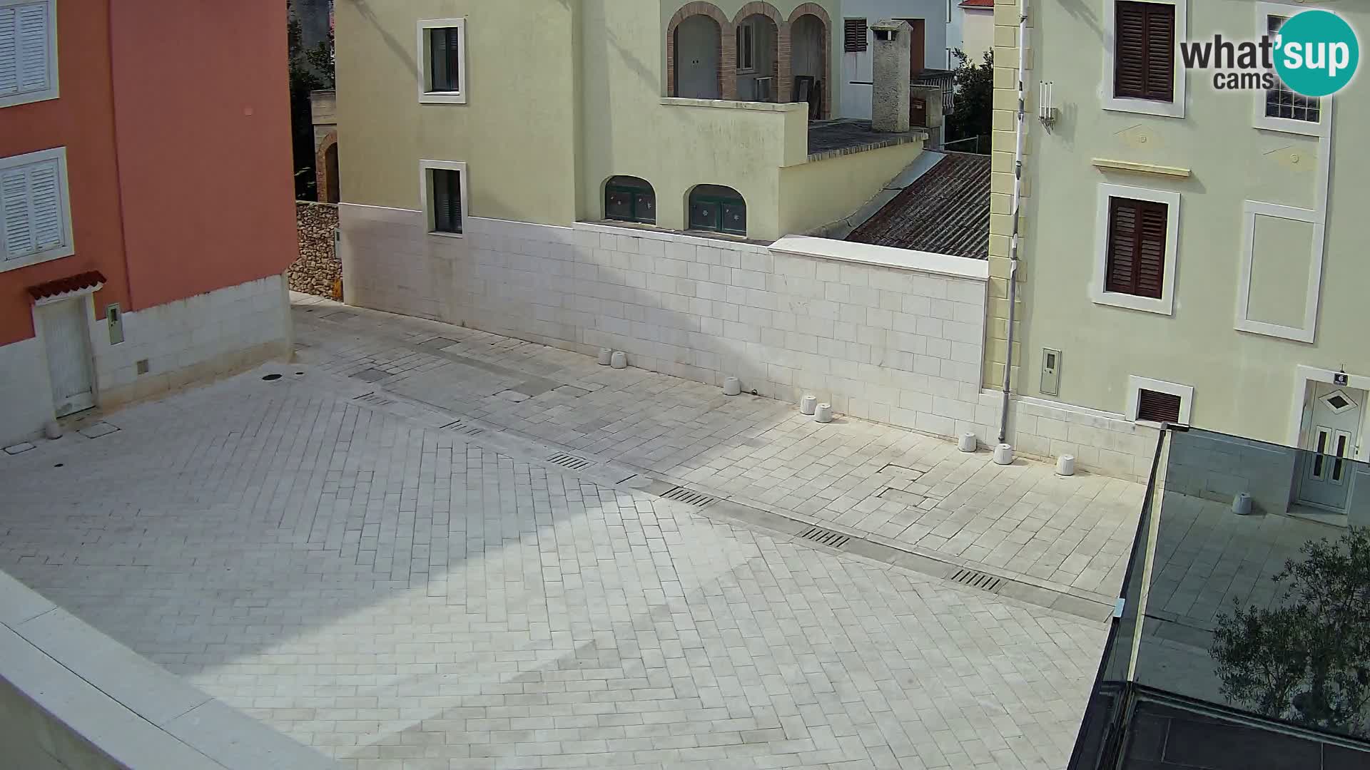 Novalja – trg Alojzija Stepinca in Dalmatinska ulica