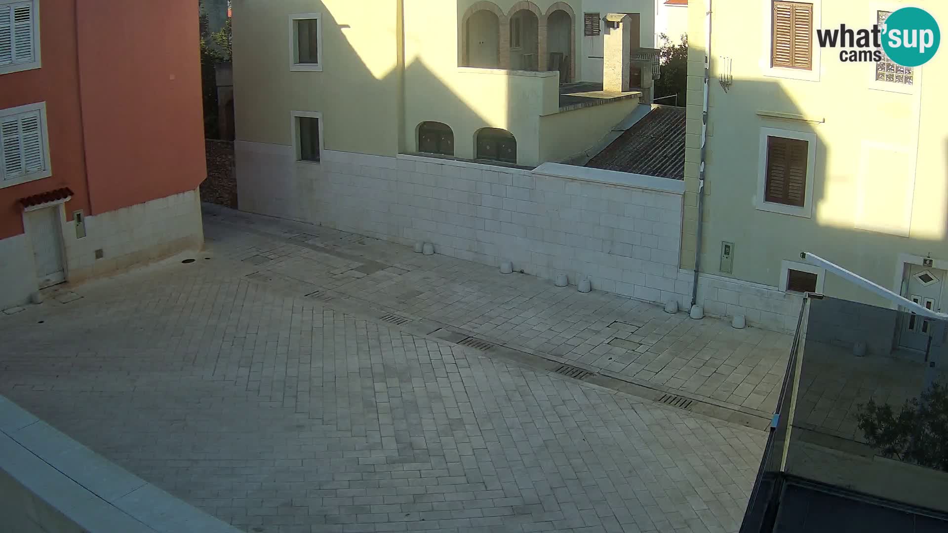 Novalja – trg Alojzija Stepinca in Dalmatinska ulica