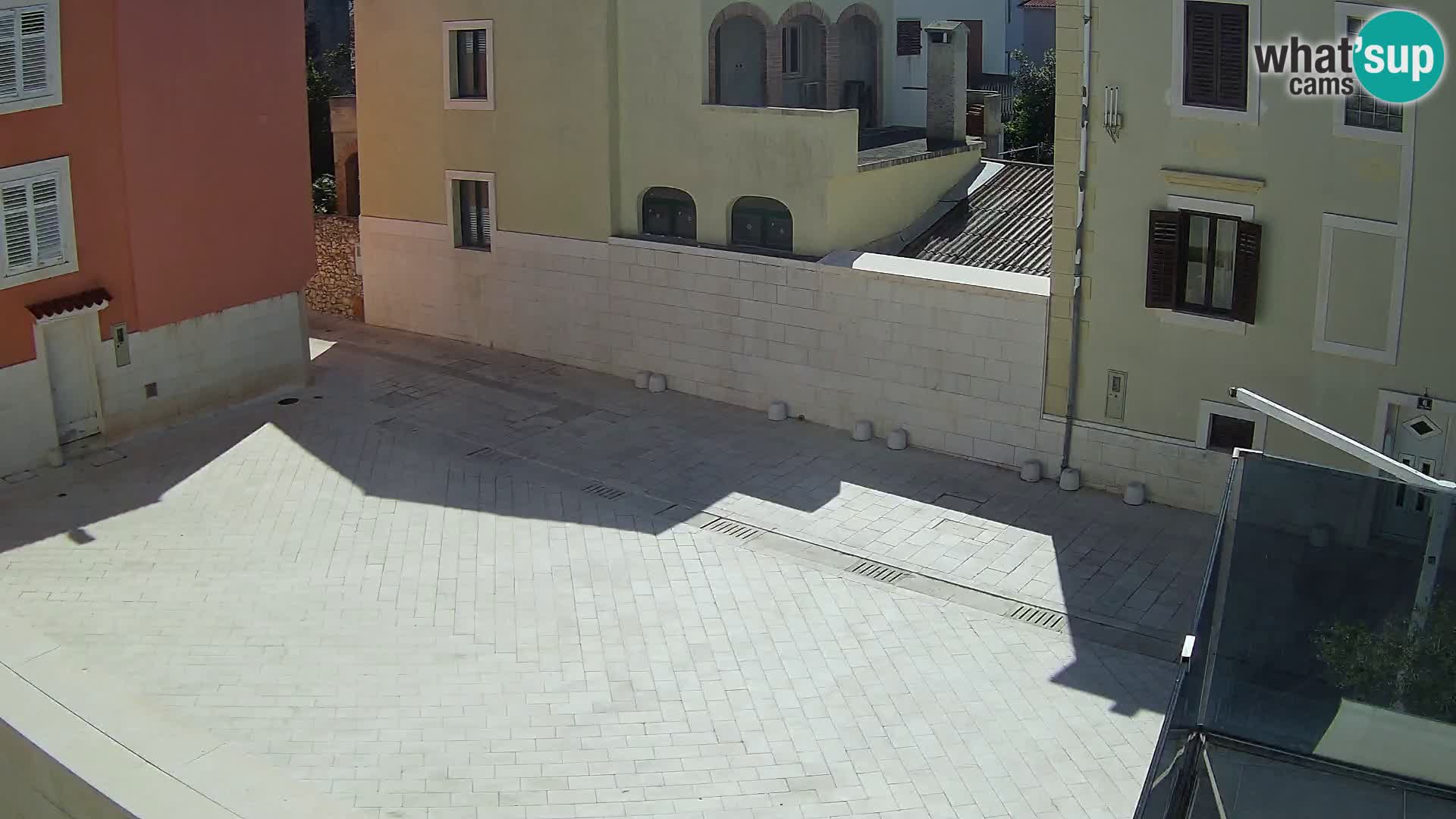 Novalja – place Alojzija Stepinca e via Dalmatinska