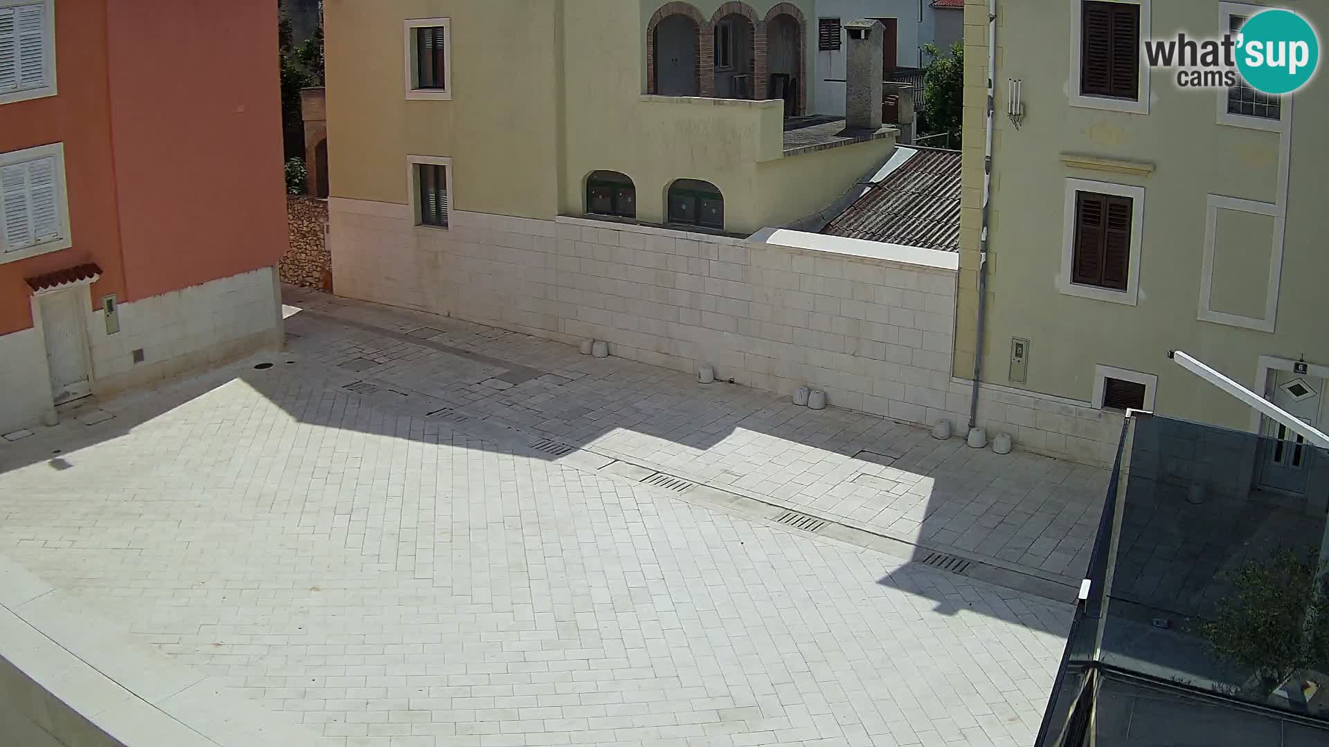 Novalja – Alojzija Stepinca square and Dalmatinska street