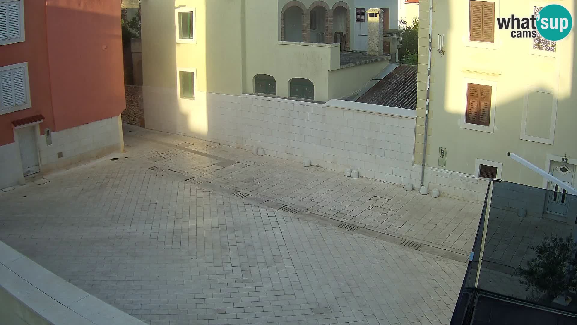 Novalja – Alojzija Stepinca square and Dalmatinska street