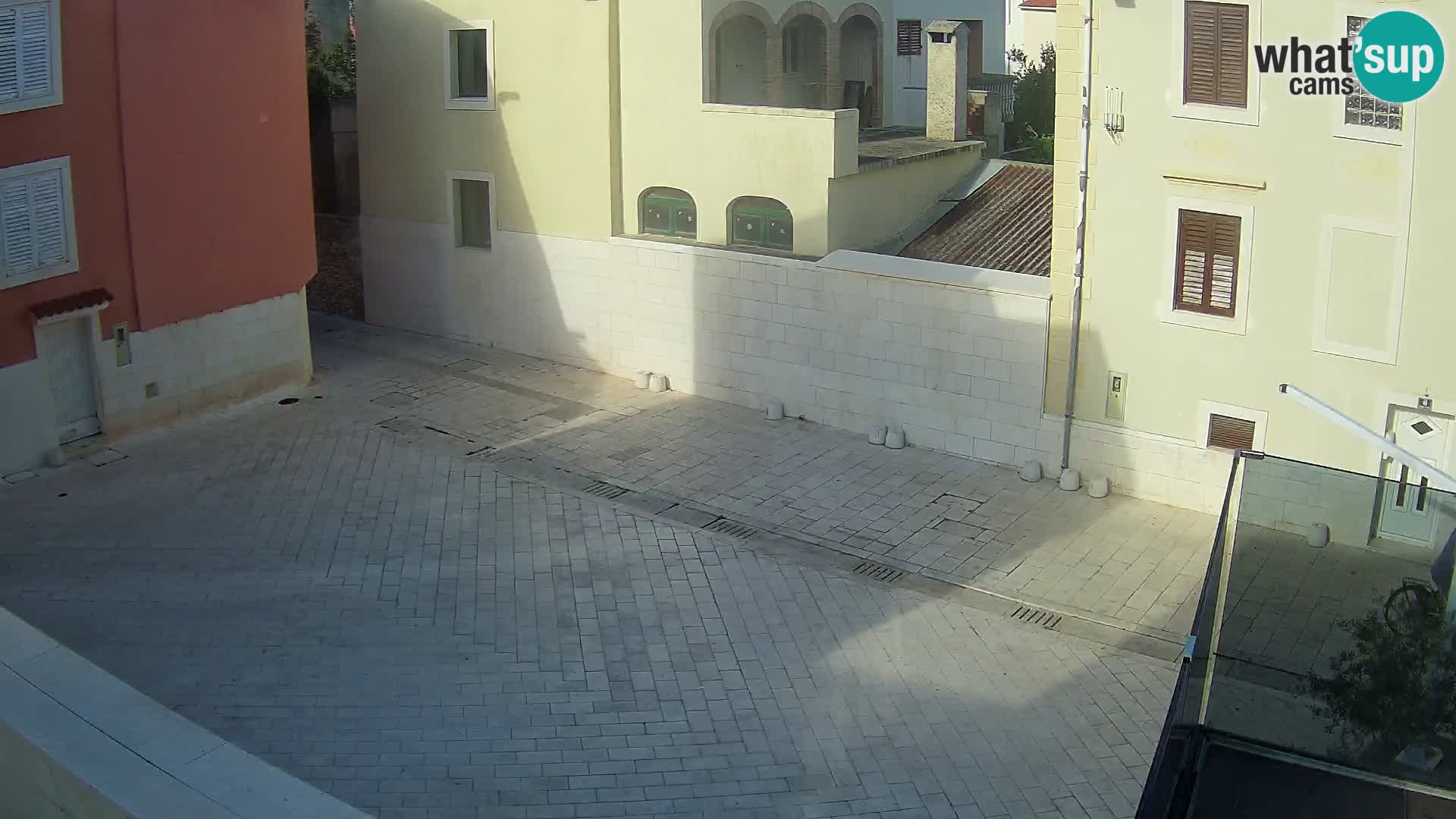 Novalja – trg Alojzija Stepinca in Dalmatinska ulica