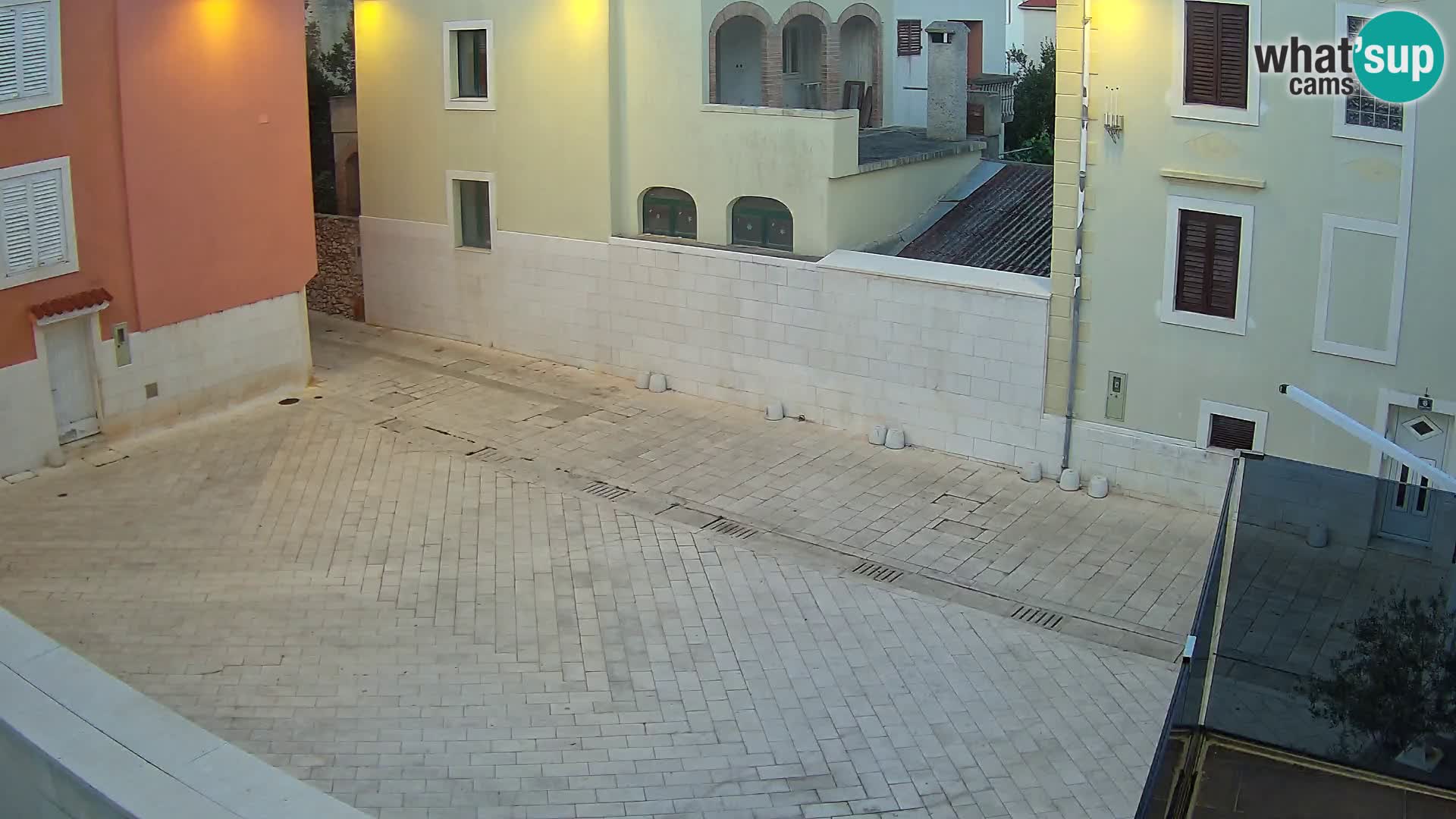Novalja – trg Alojzija Stepinca in Dalmatinska ulica