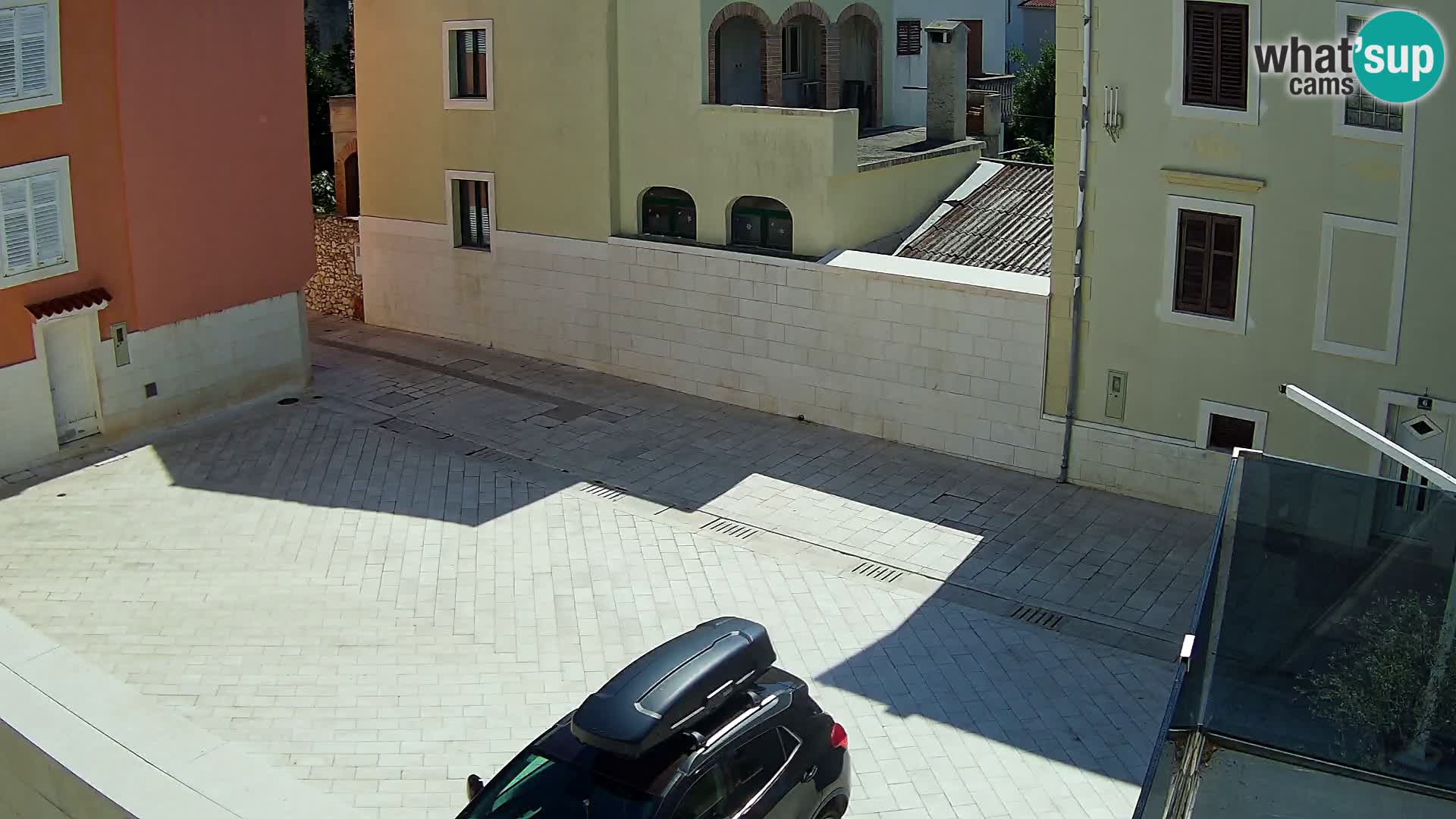 Novalja – Alojzija Stepinca square and Dalmatinska street