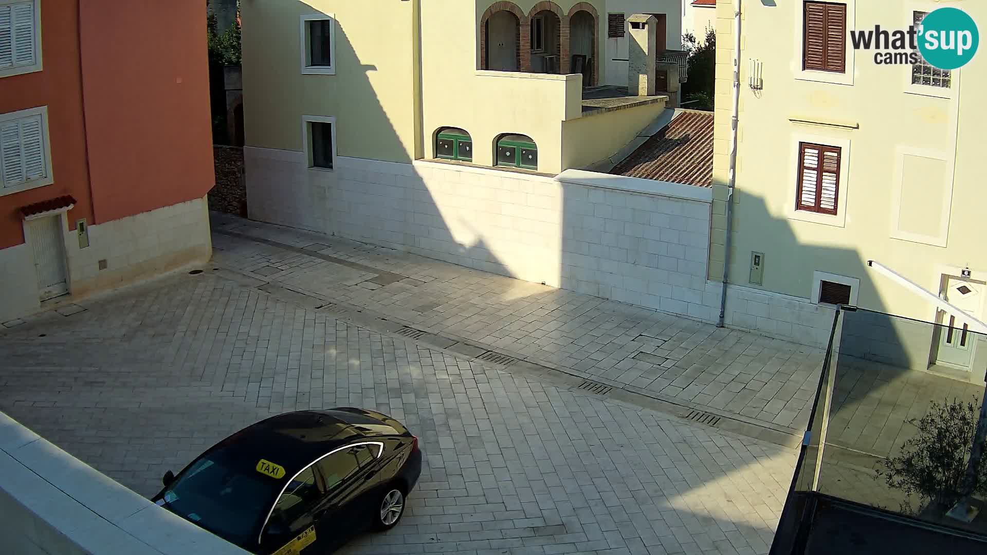 Novalja – trg Alojzija Stepinca in Dalmatinska ulica