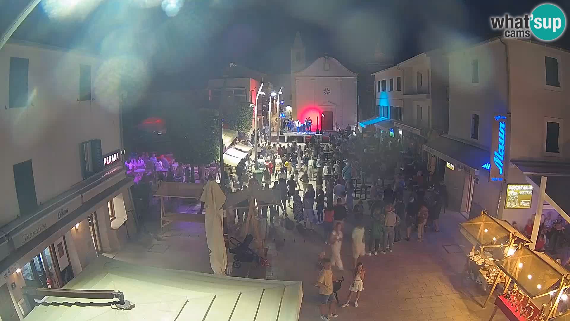 Novalja – Trg Loža
