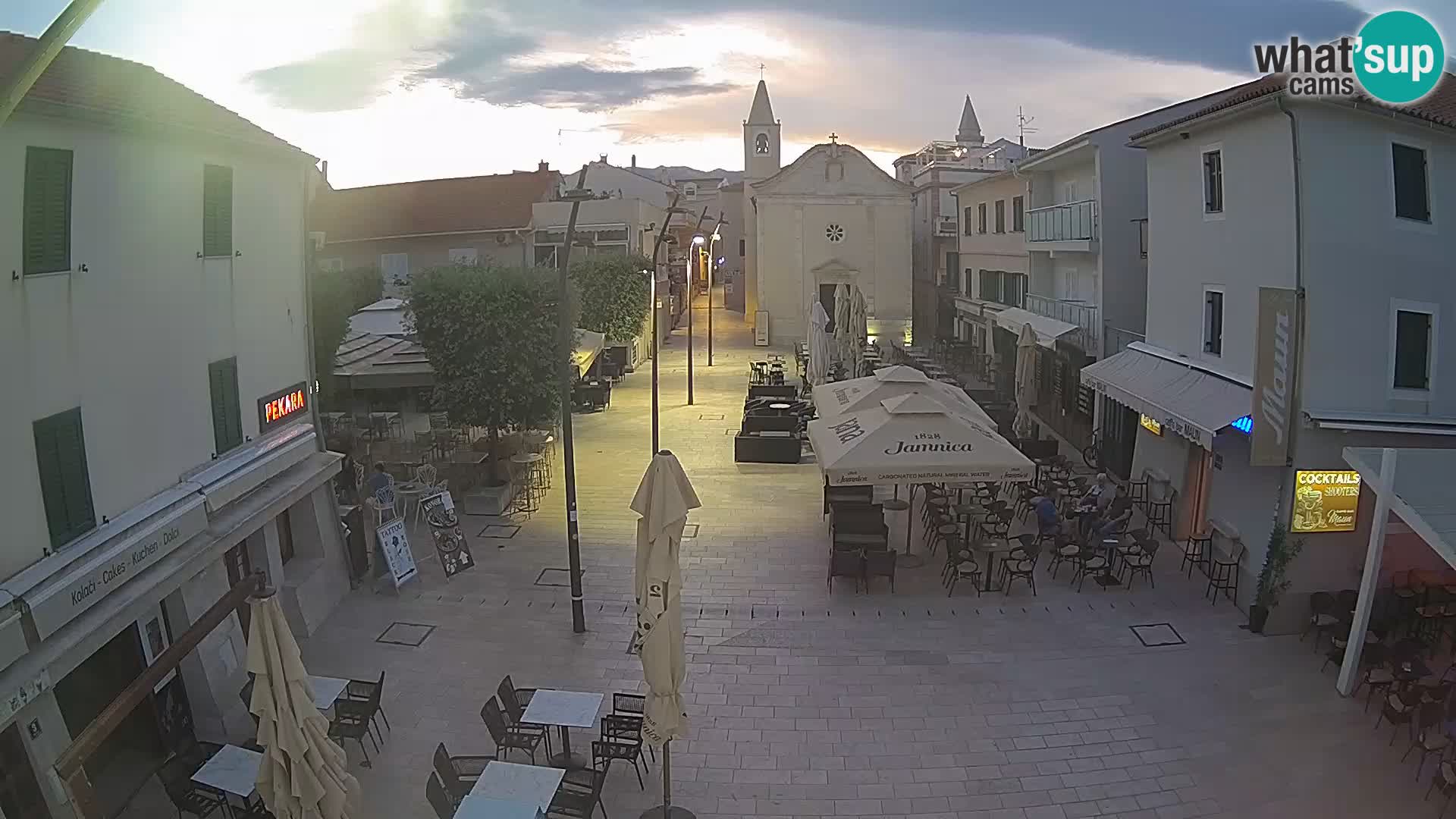 Novalja – Trg Loža