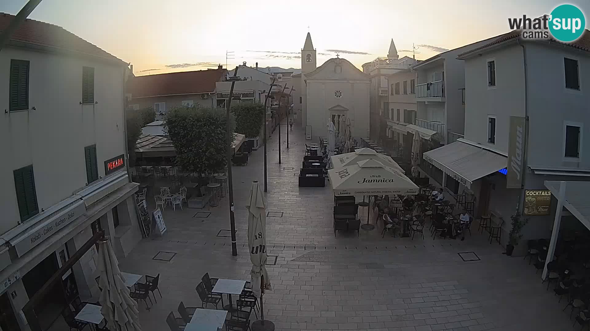 Novalja – place Loža