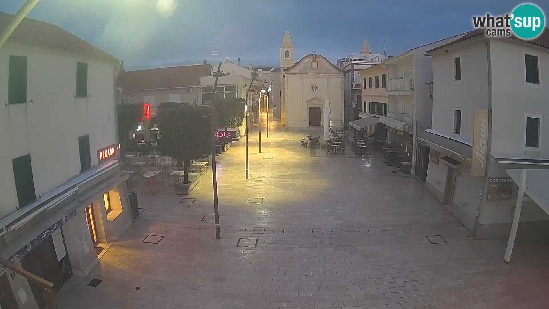 Novalja – Trg Loža