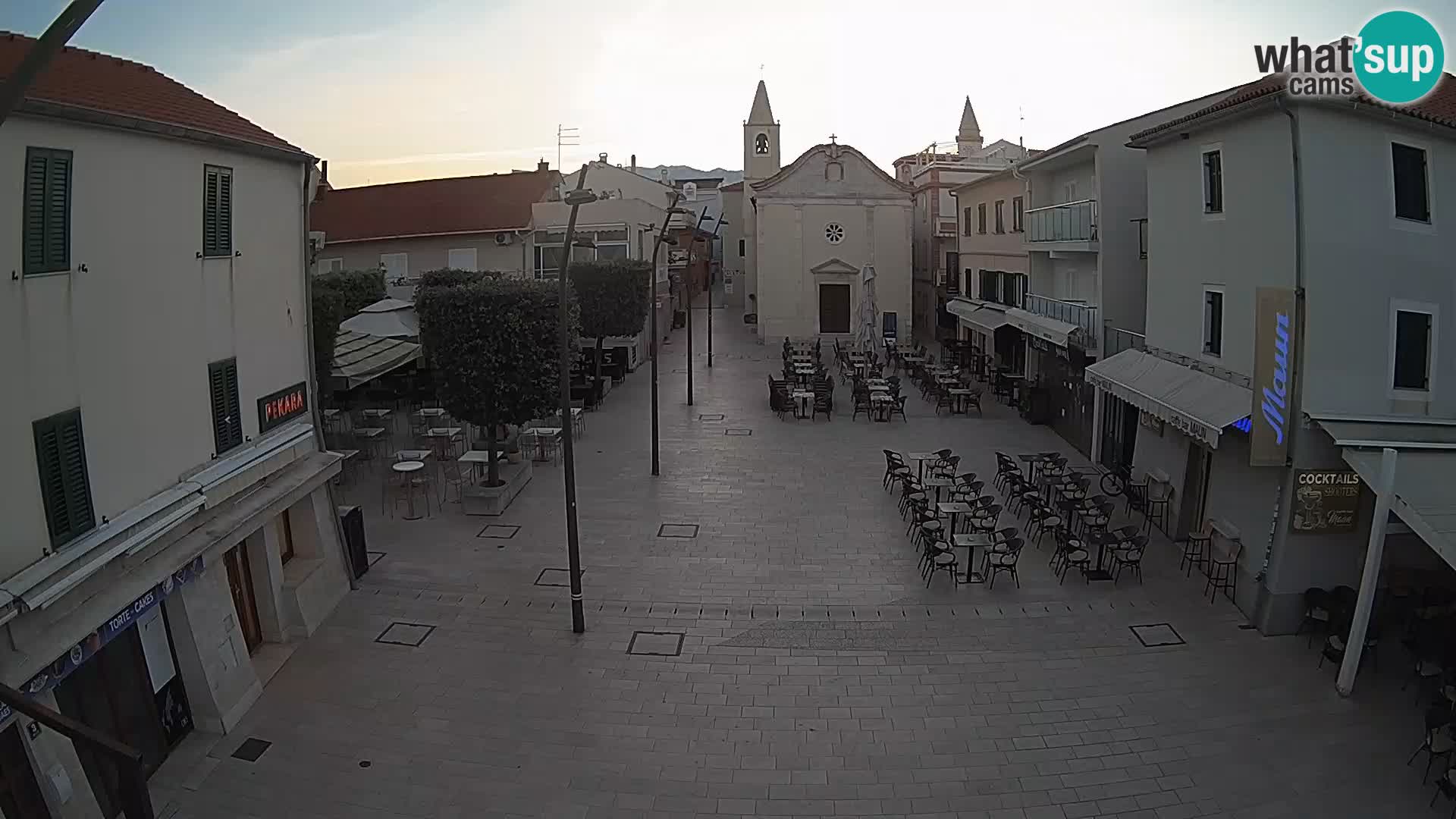 Novalja – Trg Loža