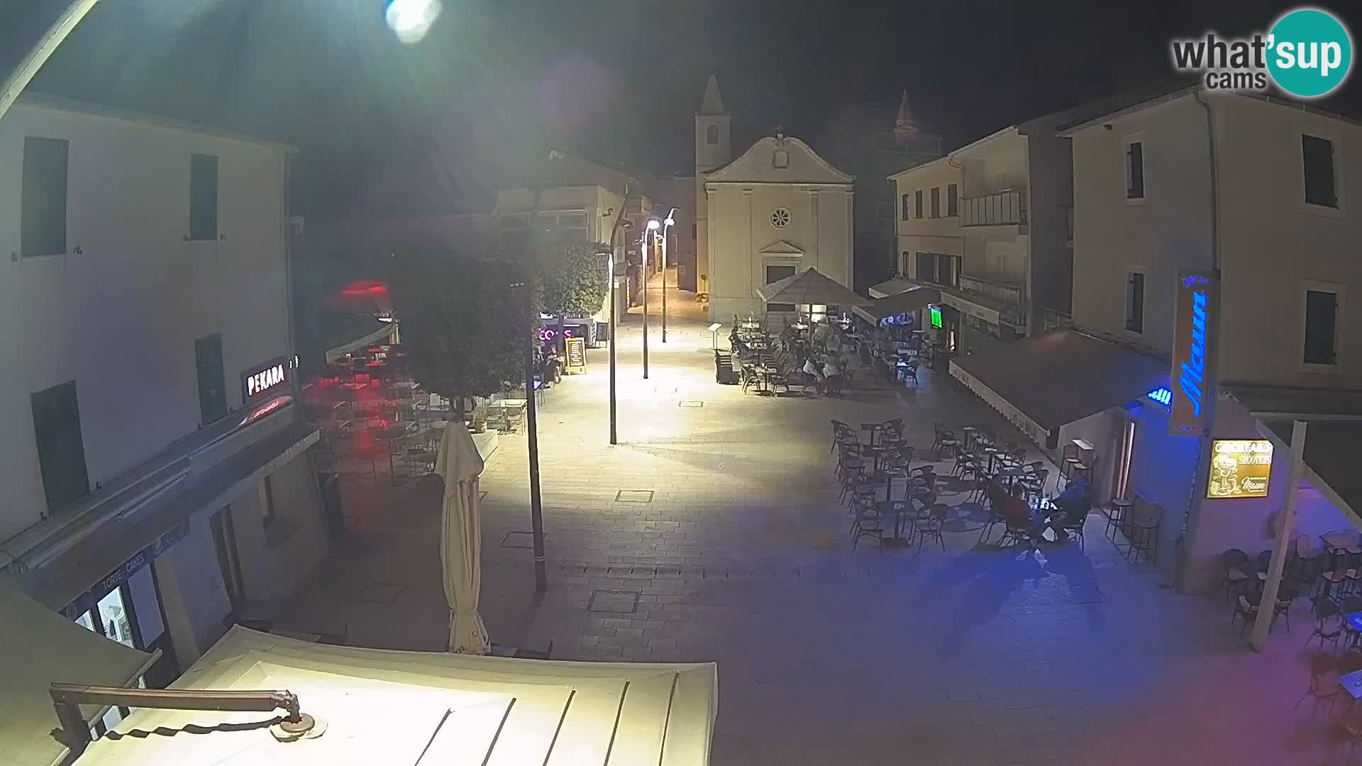 Novalja – place Loža