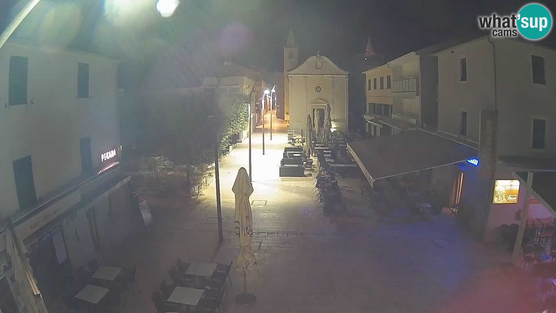 Novalja – place Loža
