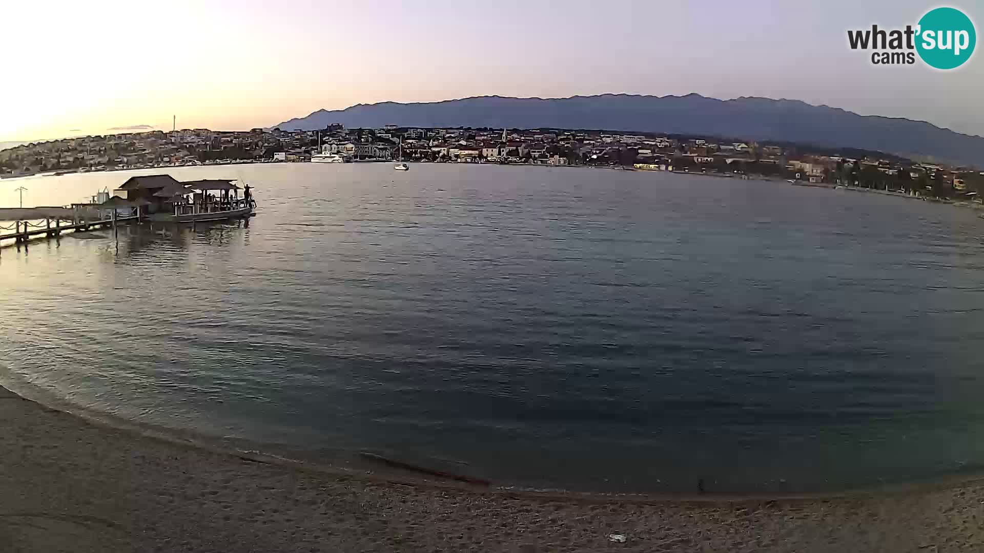Novalja en vivo – playa de la ciudad