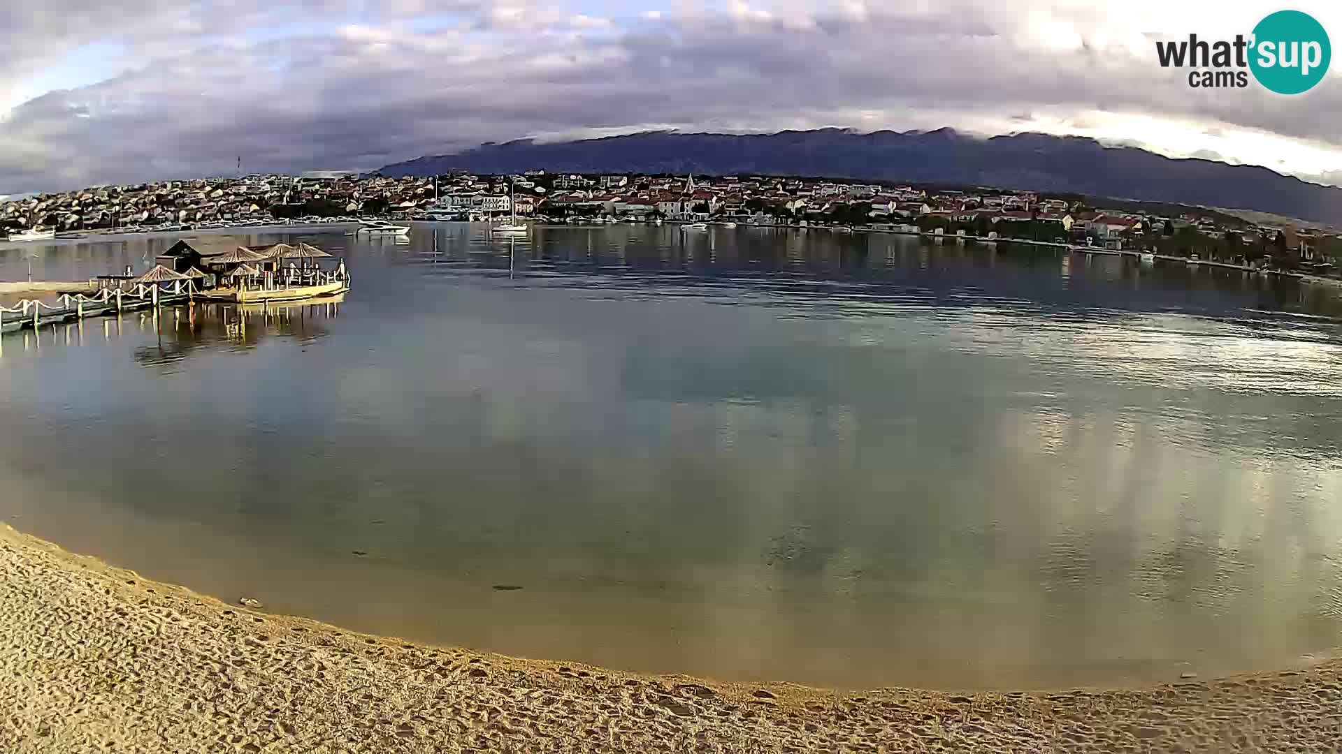 Novalja en vivo – playa de la ciudad