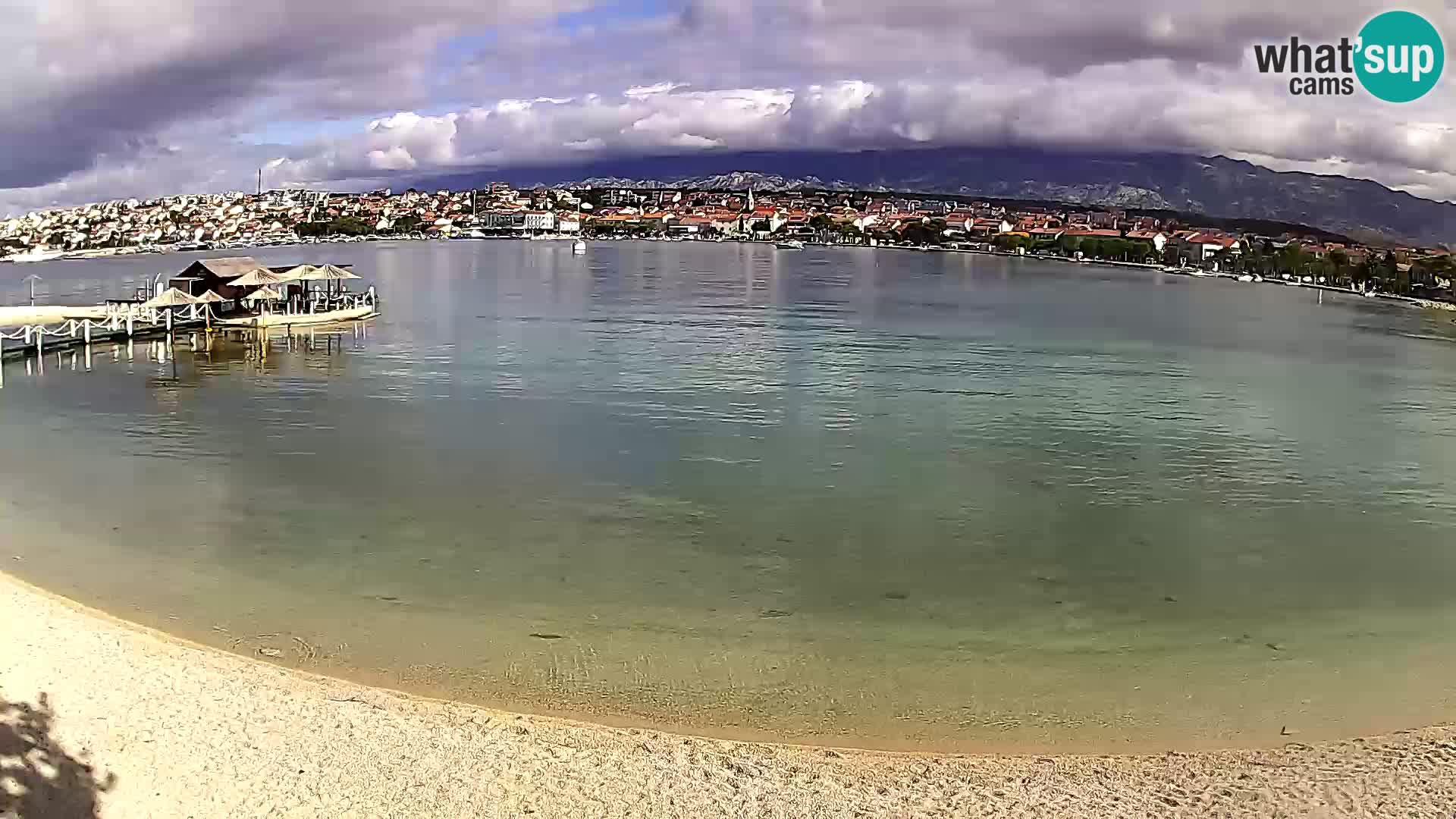 Novalja en vivo – playa de la ciudad