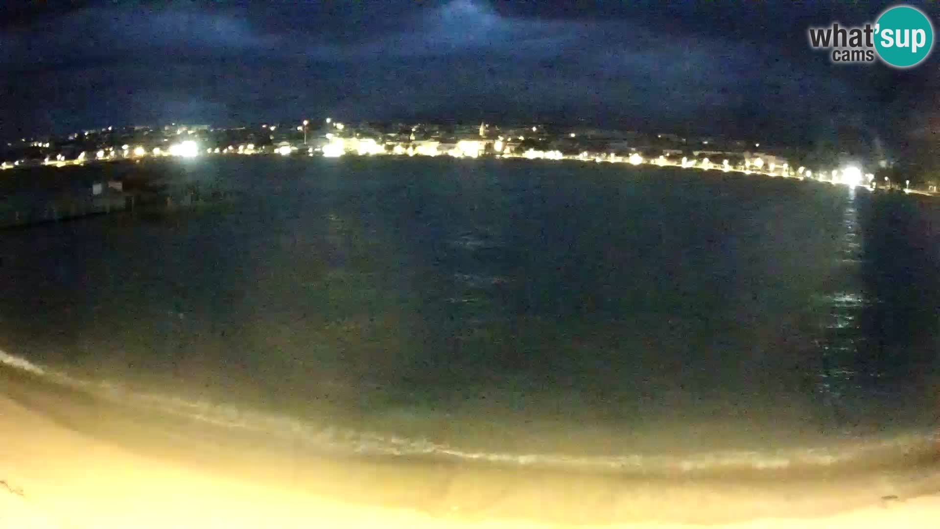 Novalja en vivo – playa de la ciudad