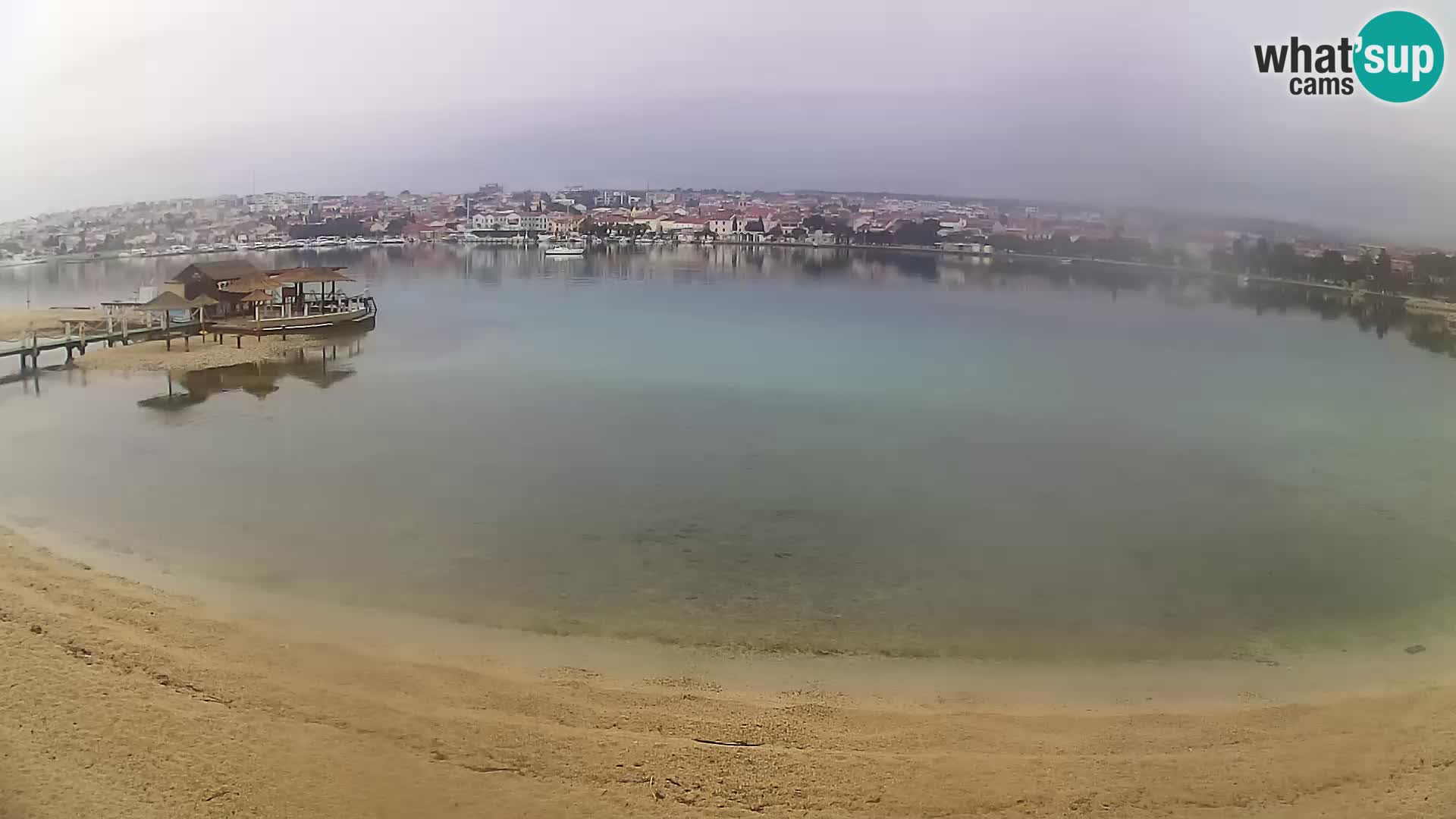 Novalja en vivo – playa de la ciudad