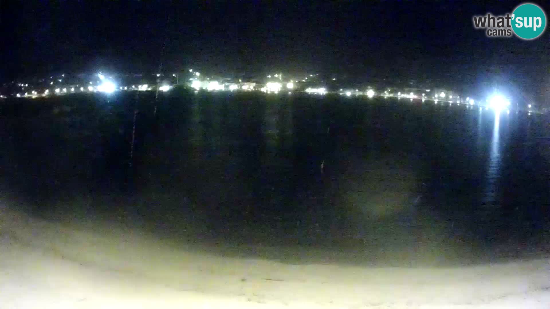 Novalja en vivo – playa de la ciudad