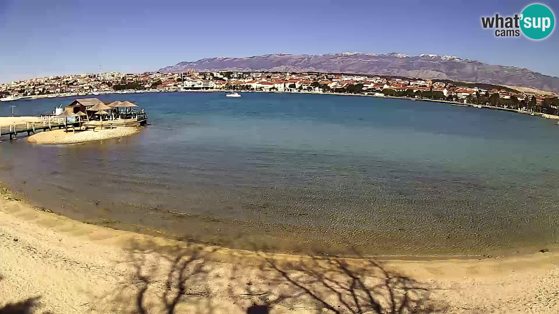 Novalja en vivo – playa de la ciudad