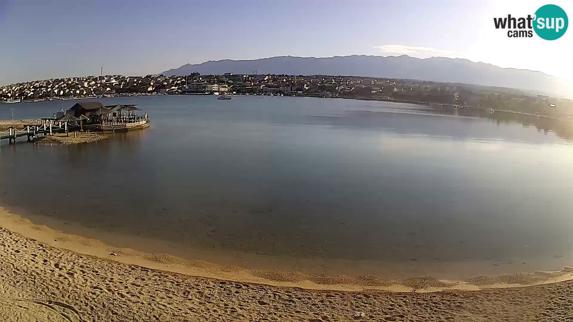 Novalja en vivo – playa de la ciudad