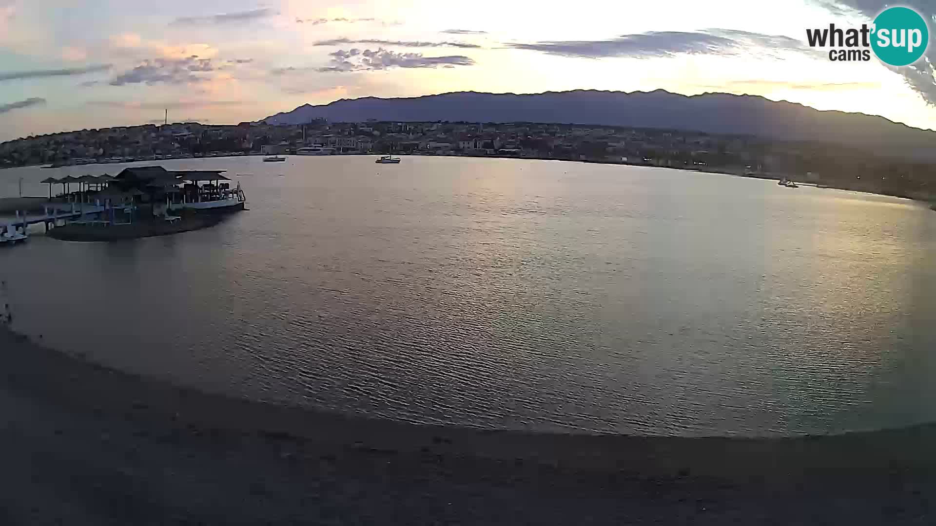 Novalja en vivo – playa de la ciudad