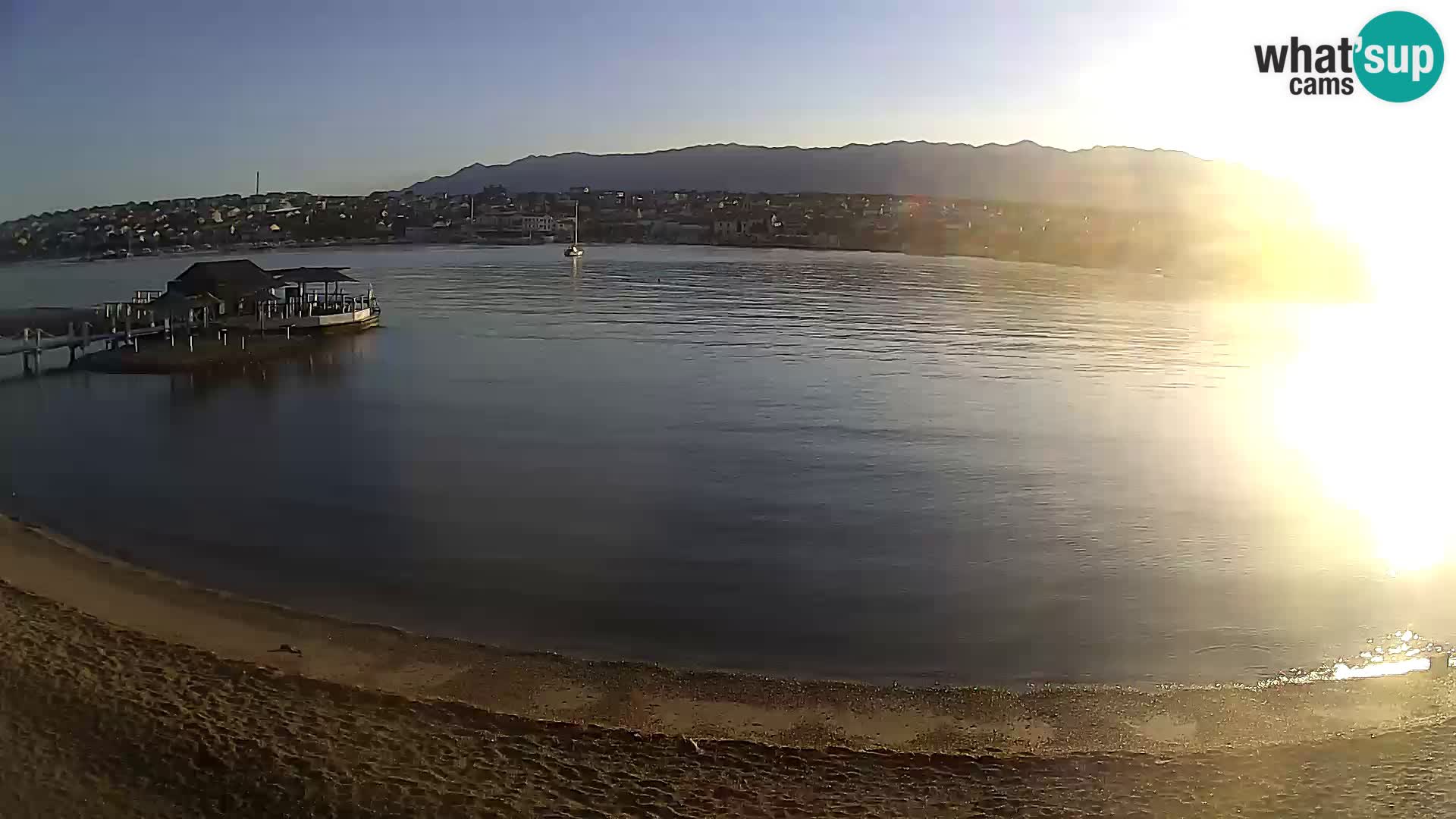 Novalja en vivo – playa de la ciudad