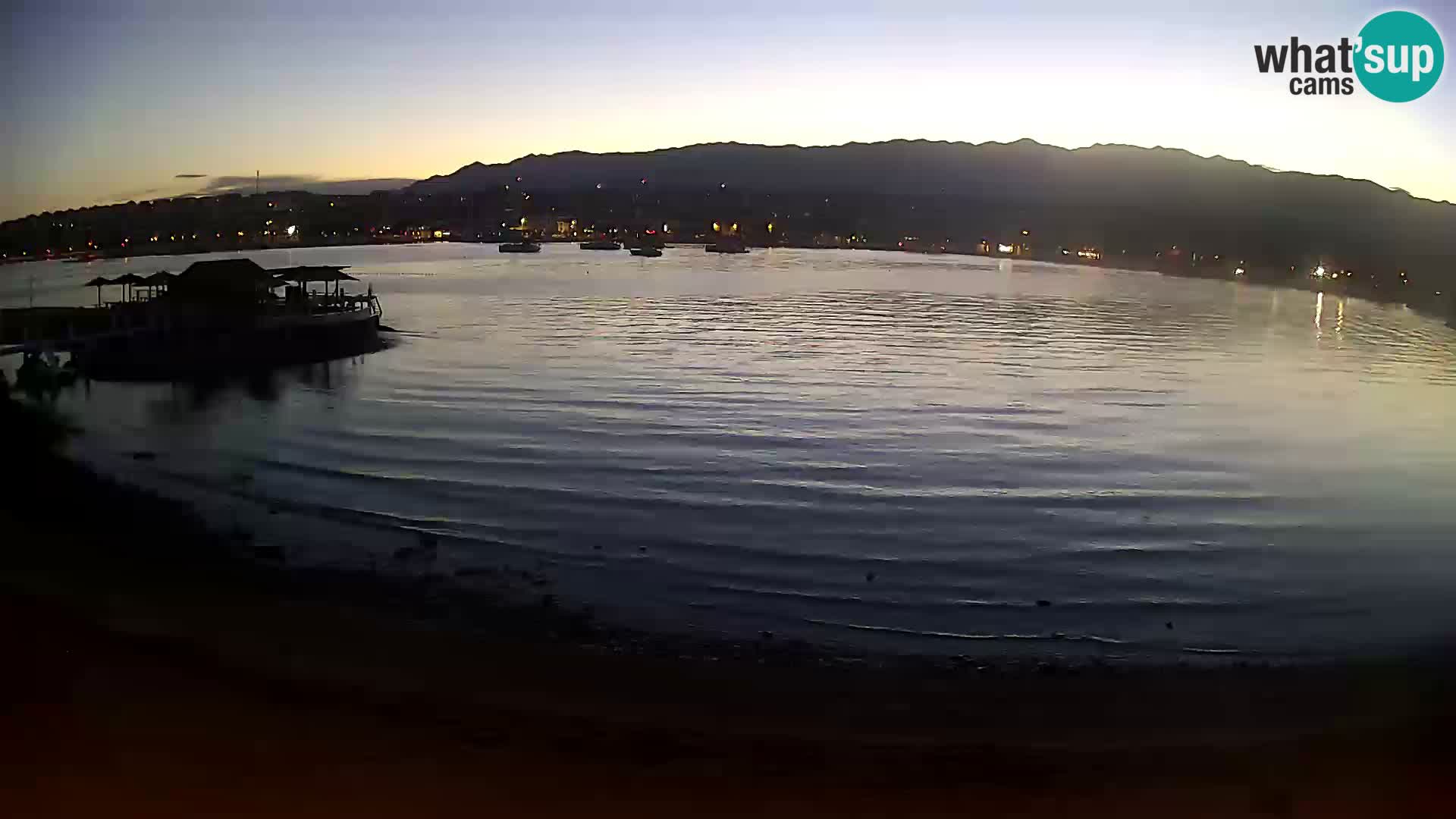 Novalja en vivo – playa de la ciudad