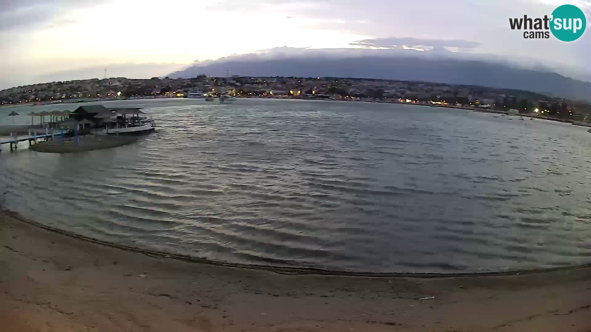 Novalja en vivo – playa de la ciudad