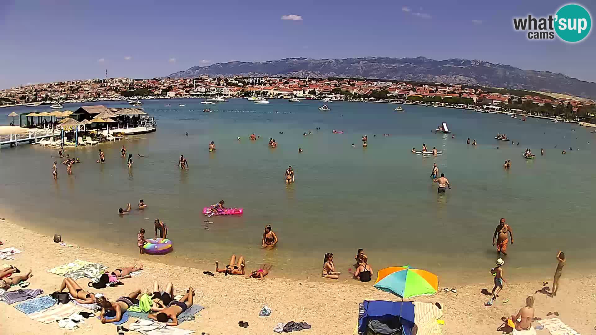 Novalja en vivo – playa de la ciudad