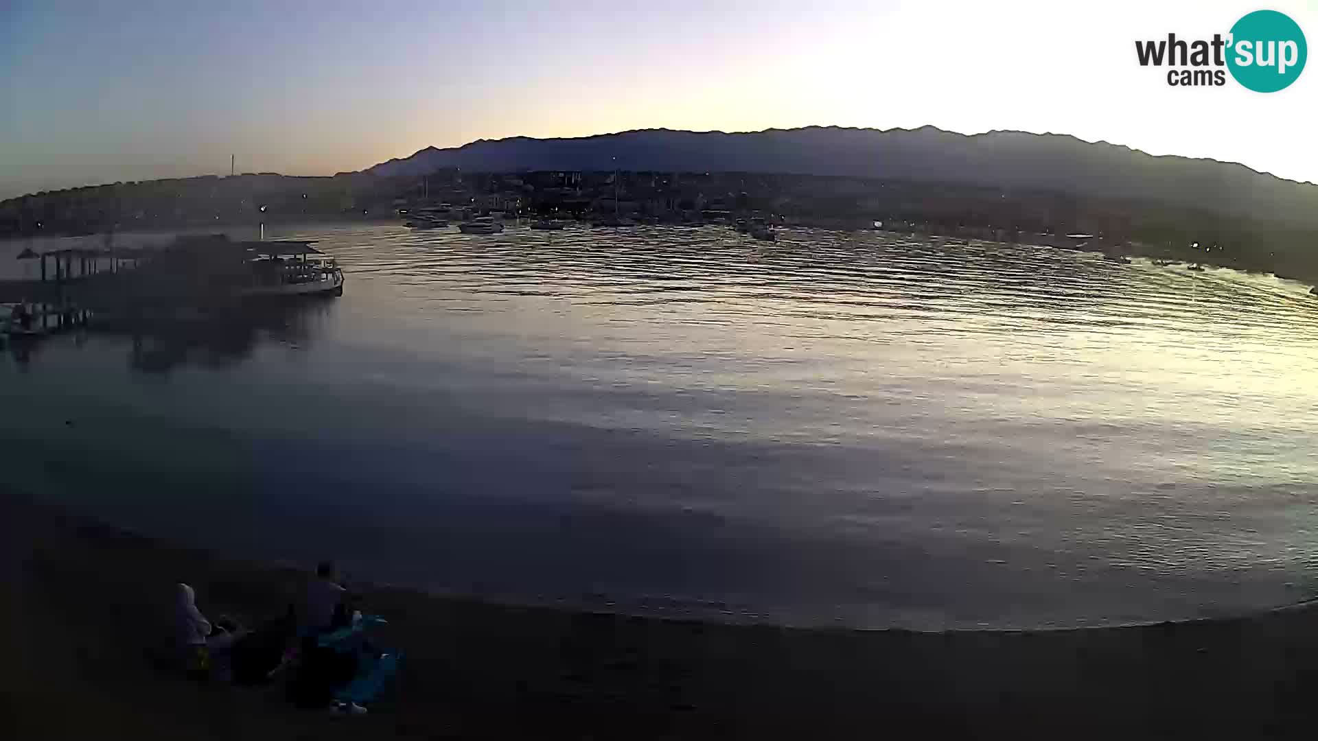 Novalja en vivo – playa de la ciudad