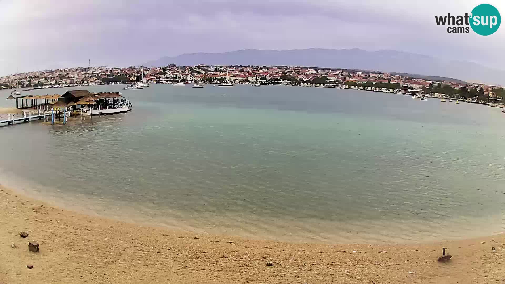 Novalja en vivo – playa de la ciudad