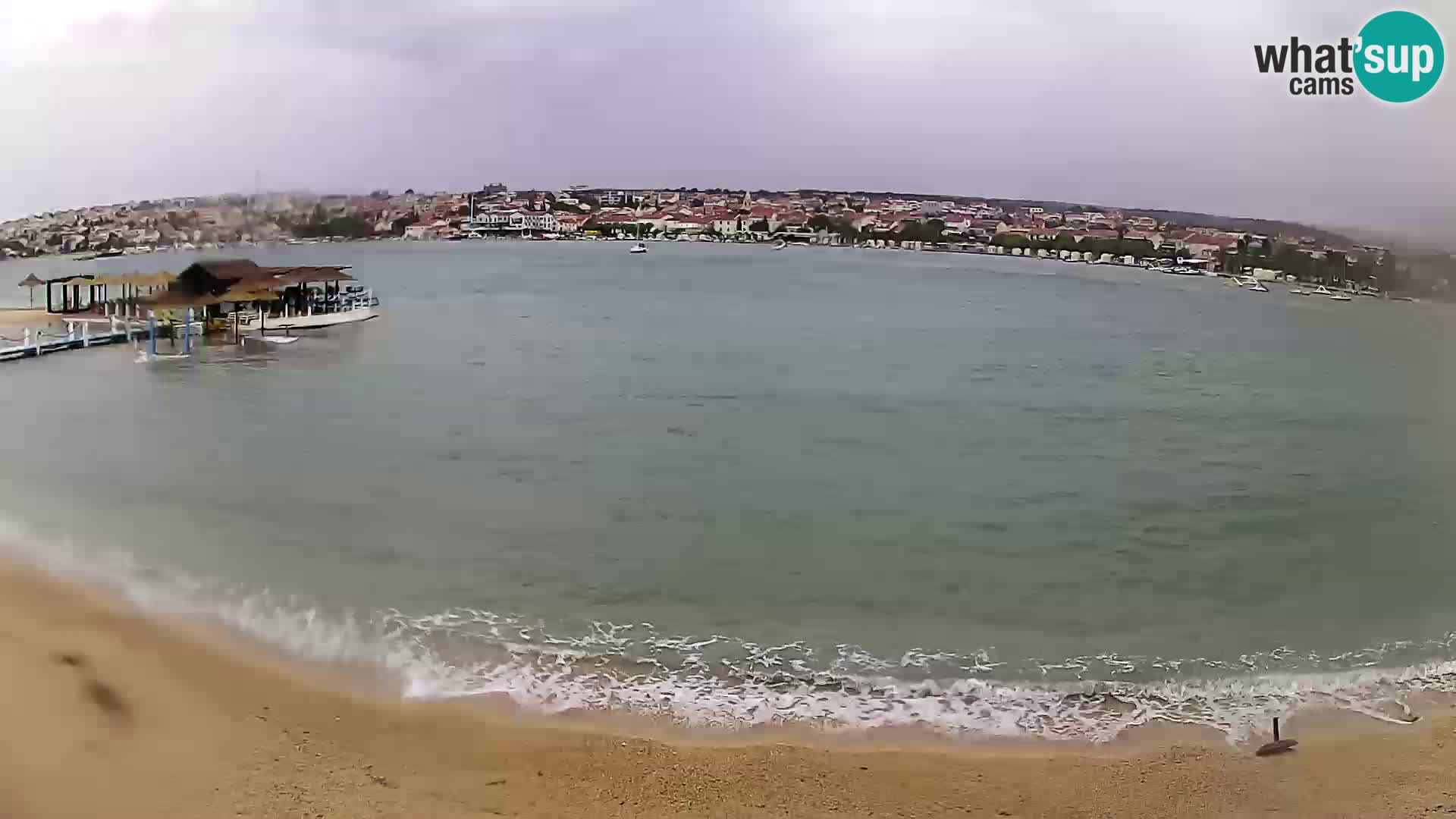 Novalja en vivo – playa de la ciudad