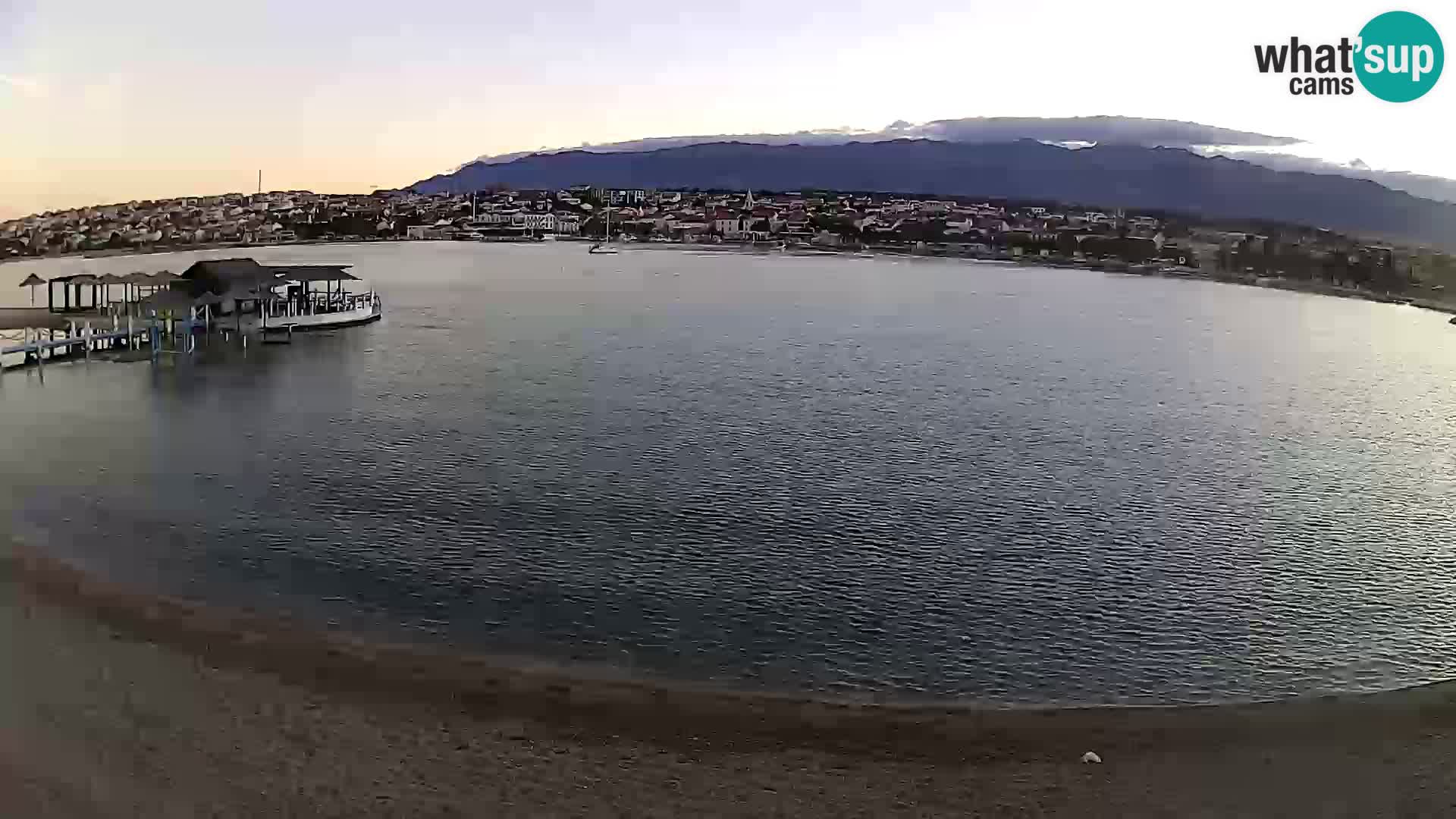 Novalja en vivo – playa de la ciudad