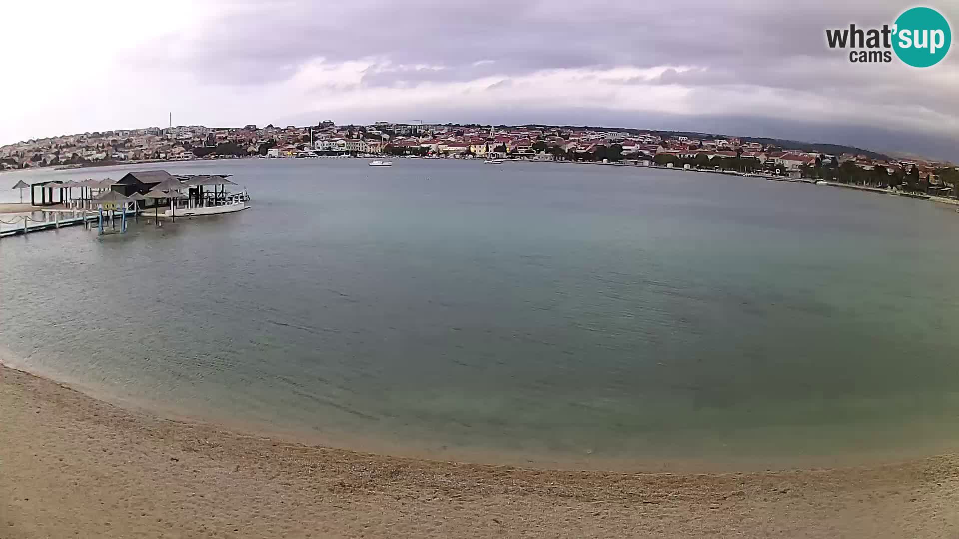 Novalja en vivo – playa de la ciudad