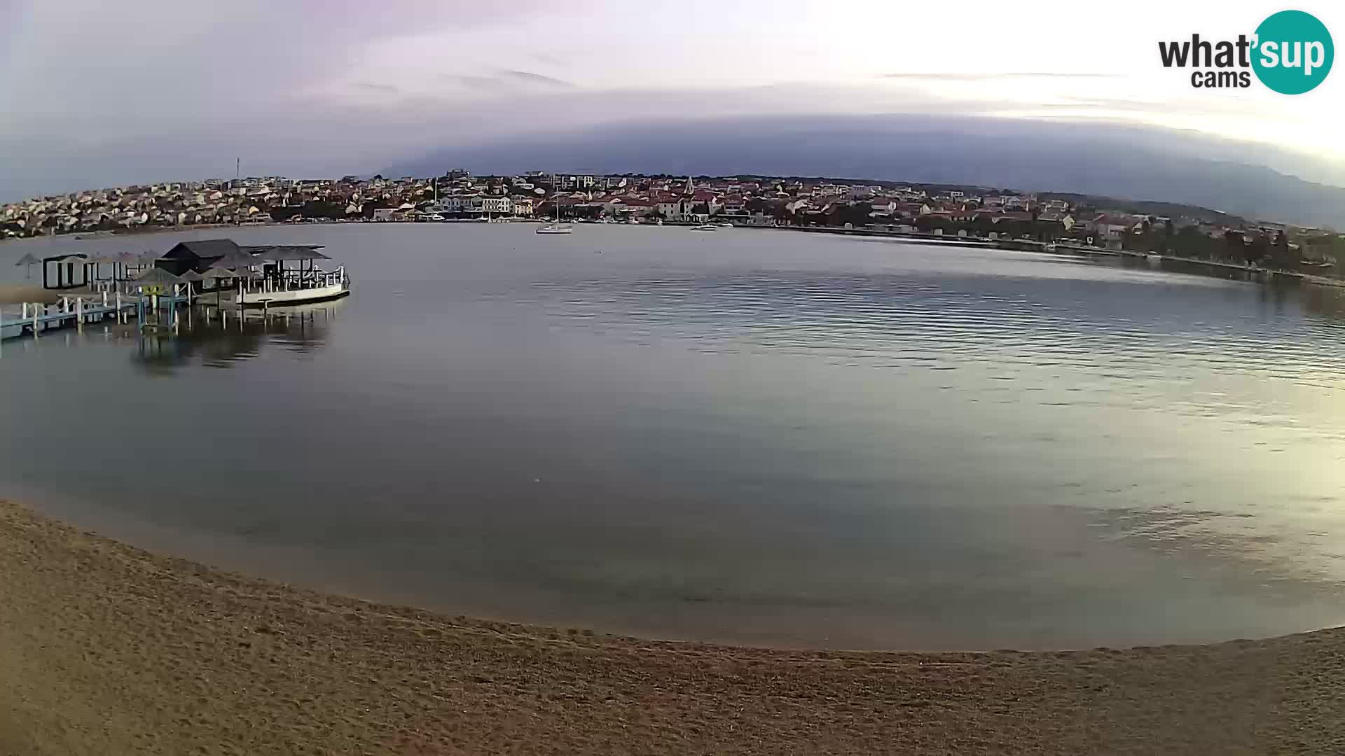 Novalja en vivo – playa de la ciudad