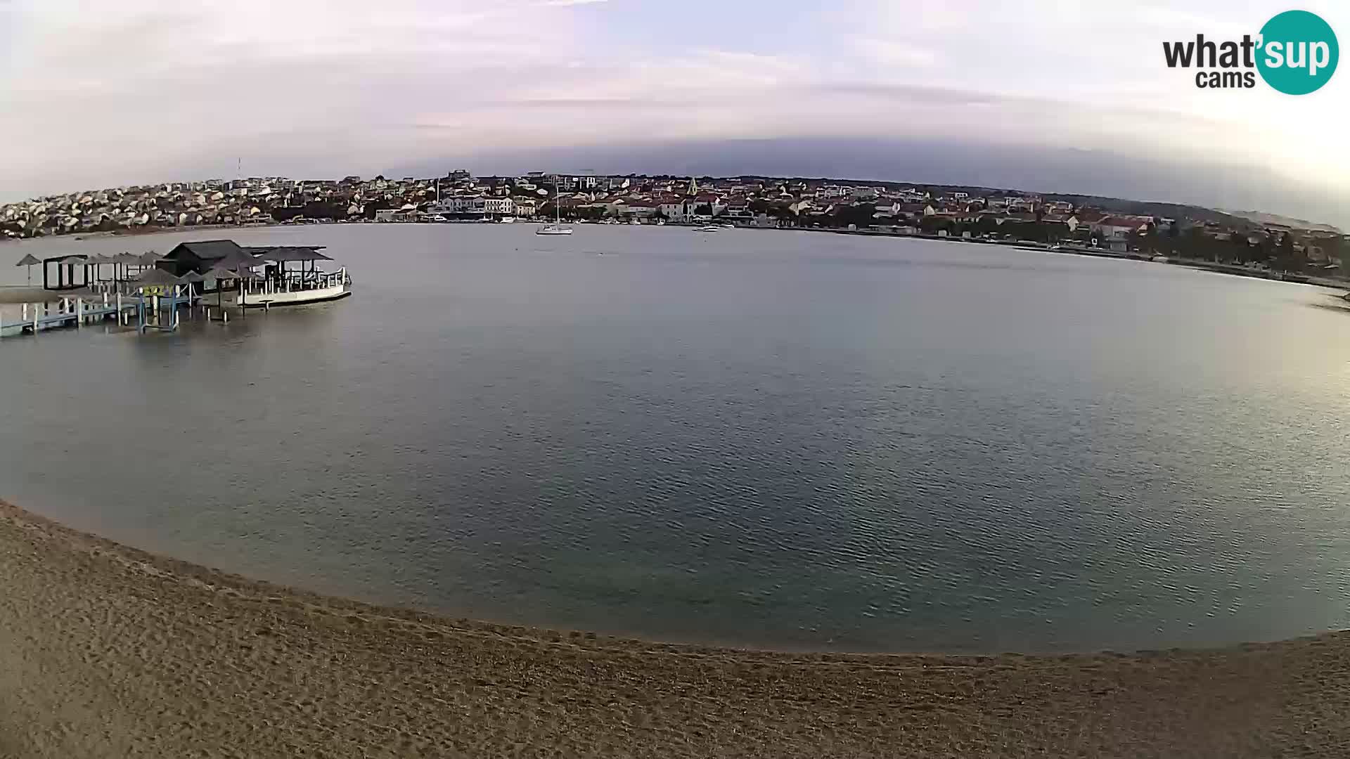 Novalja en vivo – playa de la ciudad