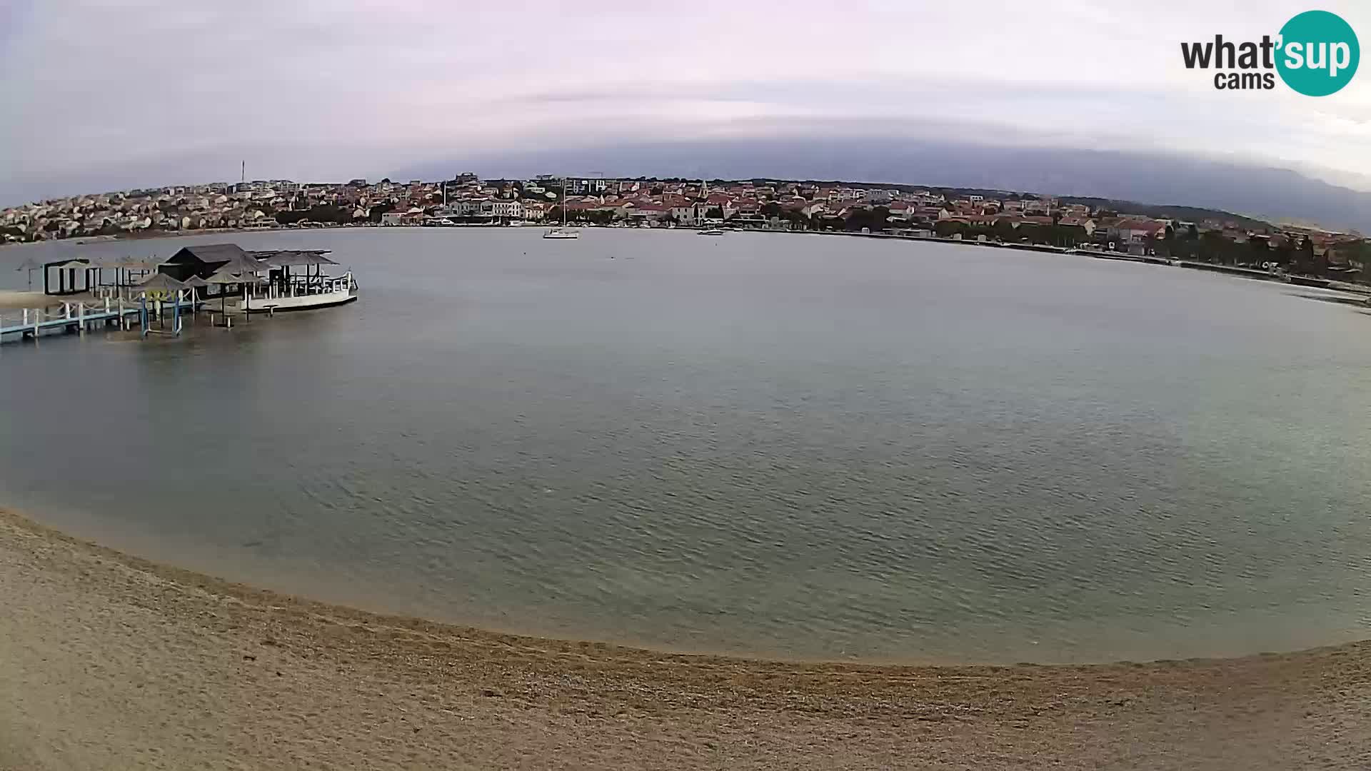 Novalja en vivo – playa de la ciudad