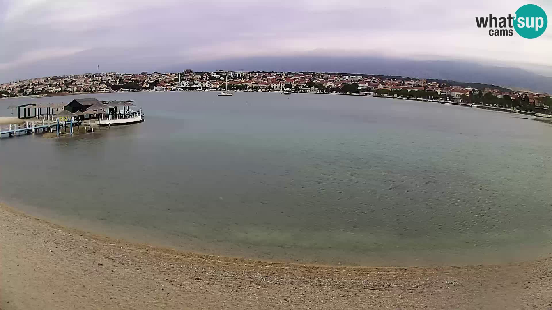 Novalja en vivo – playa de la ciudad
