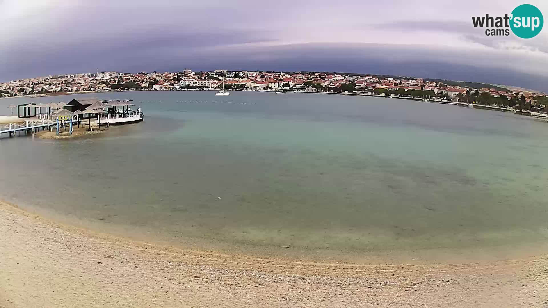 Novalja en vivo – playa de la ciudad