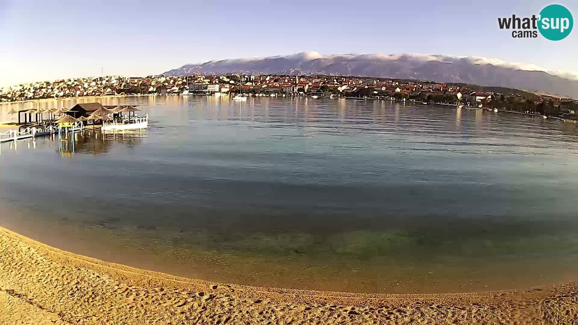 Novalja en vivo – playa de la ciudad