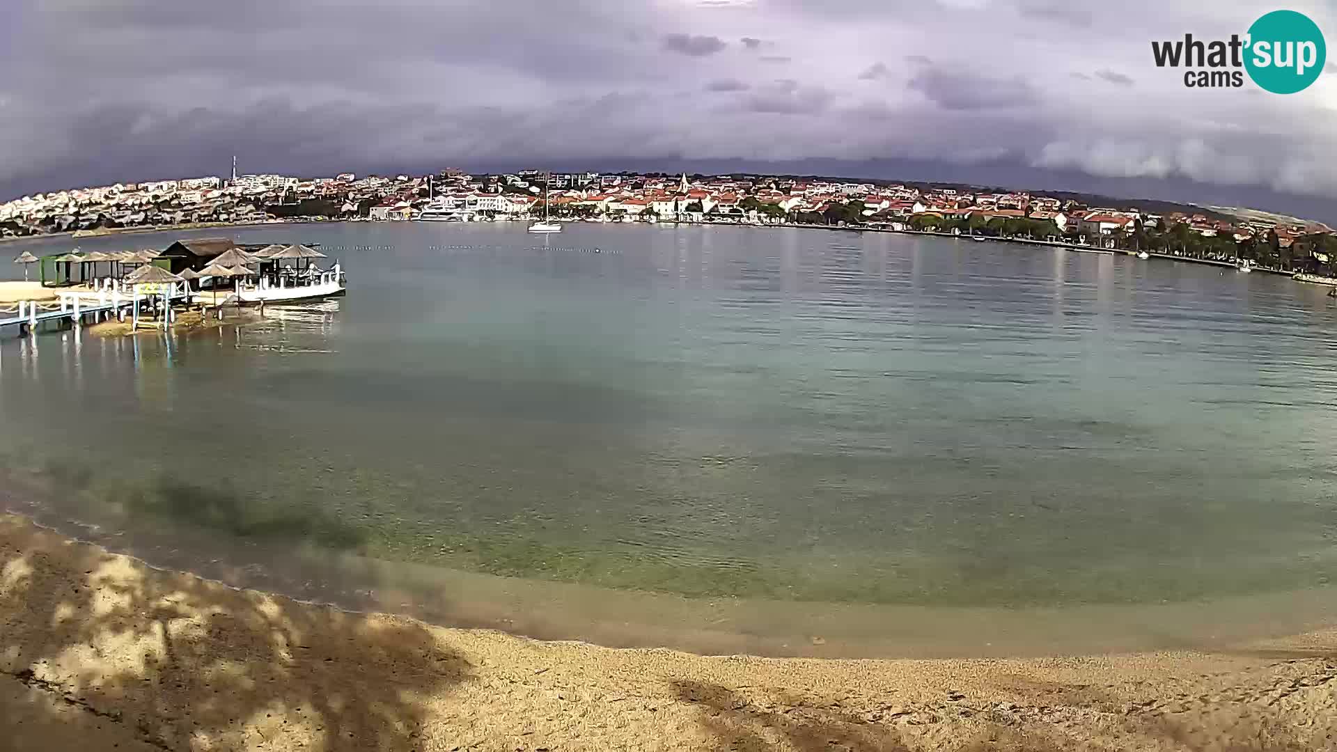 Novalja en vivo – playa de la ciudad