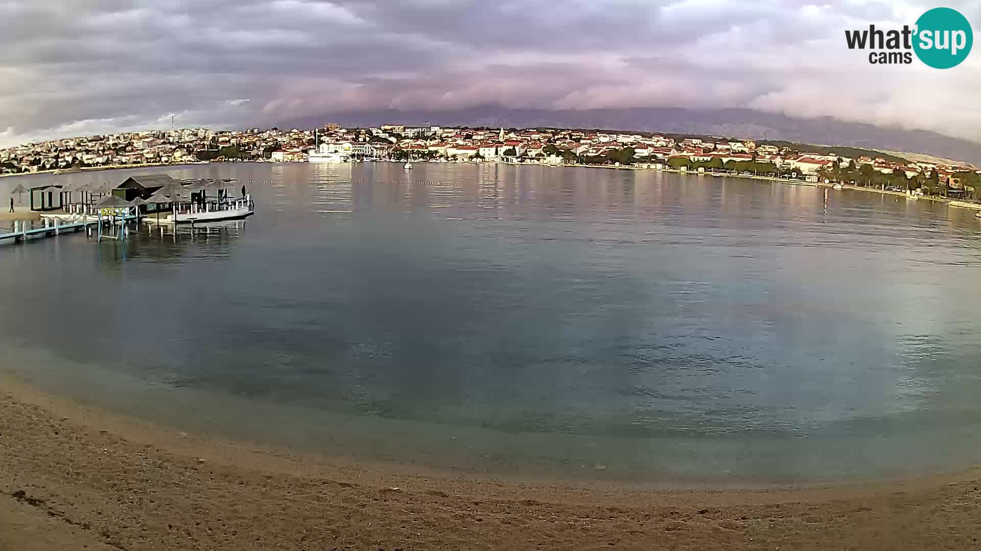 Novalja en vivo – playa de la ciudad