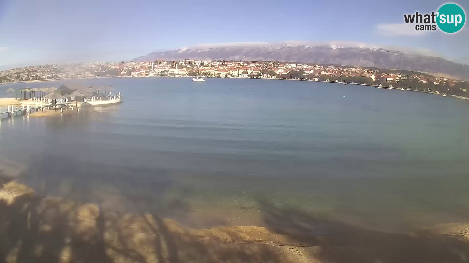 Novalja en vivo – playa de la ciudad