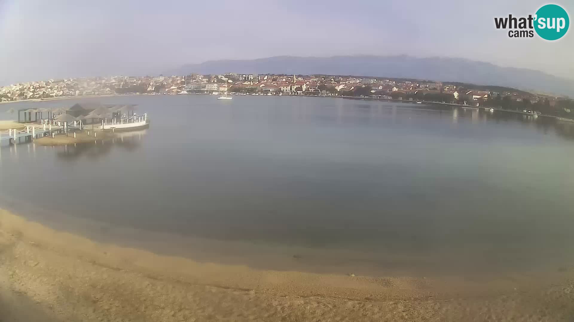 Novalja en vivo – playa de la ciudad