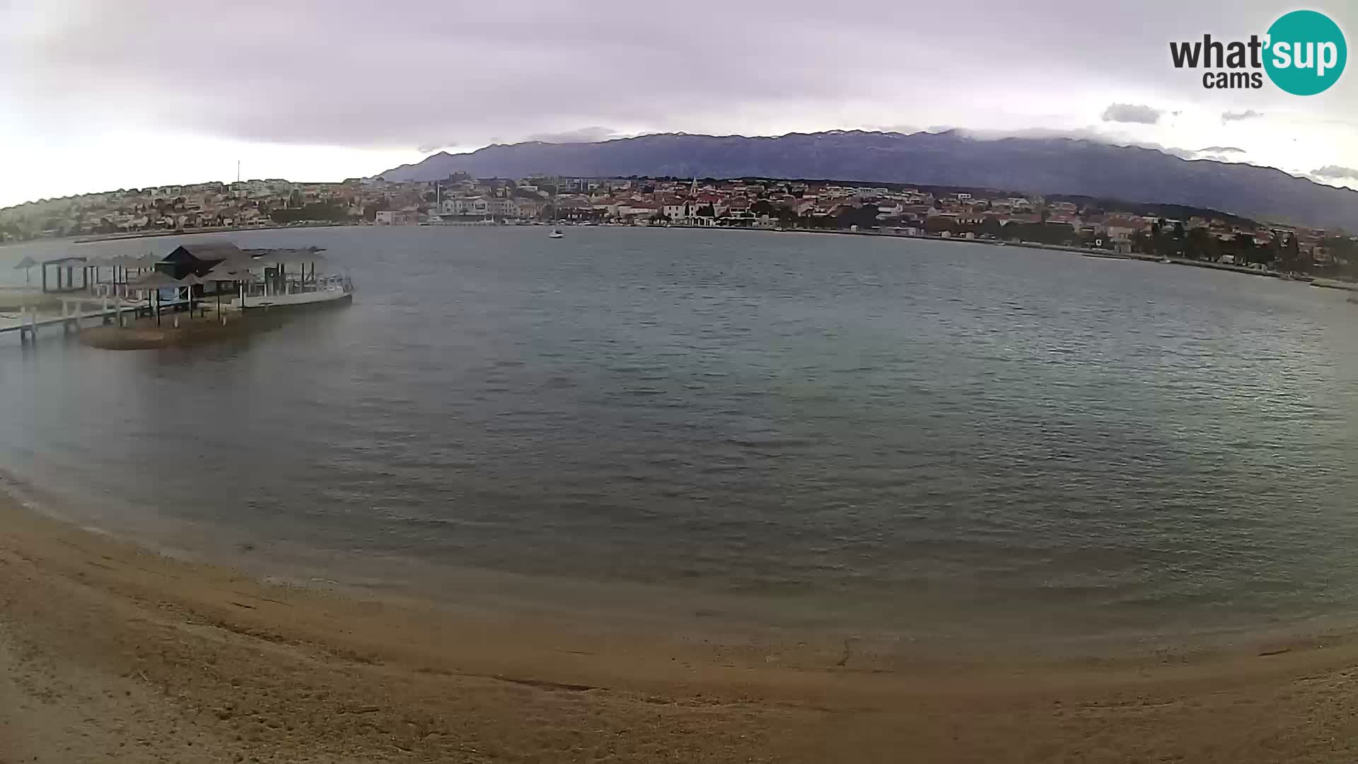 Novalja en vivo – playa de la ciudad