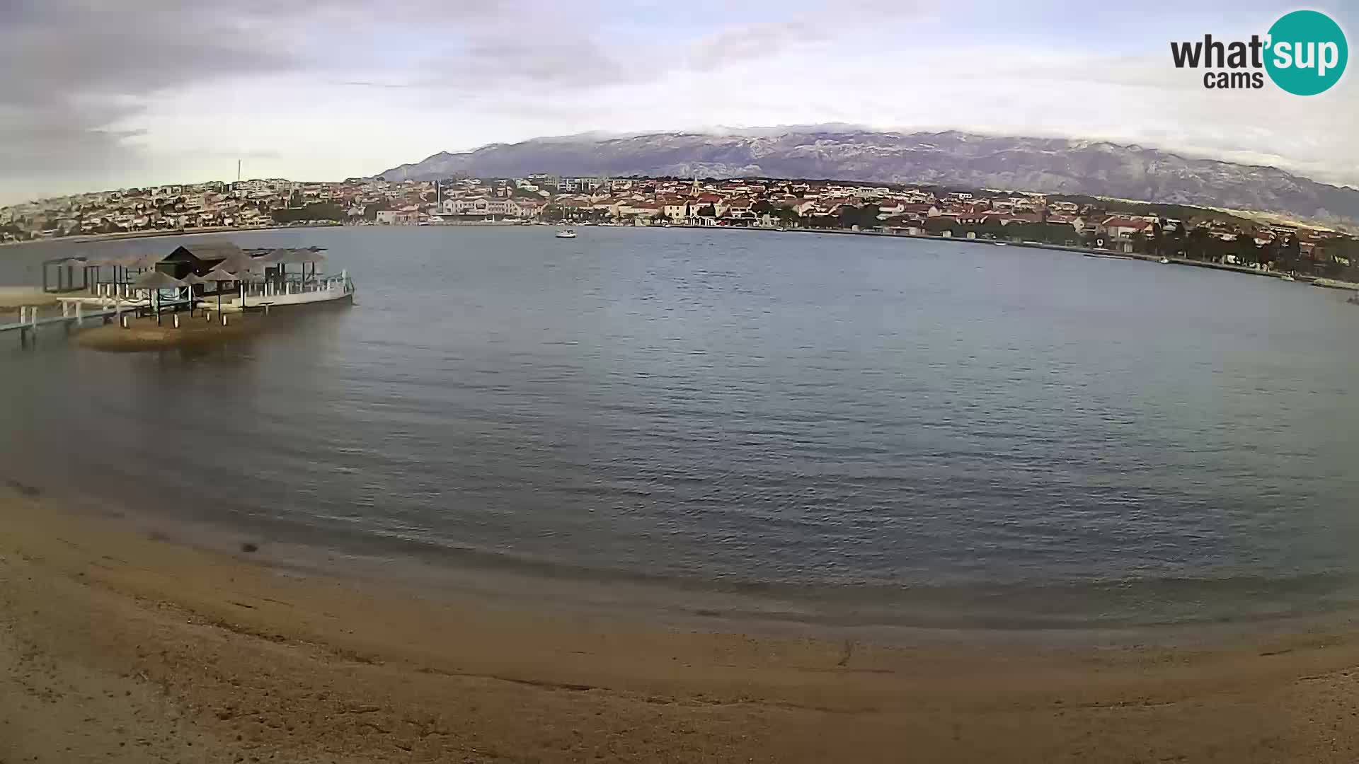 Novalja en vivo – playa de la ciudad