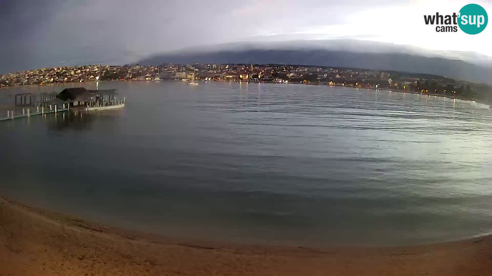 Novalja en vivo – playa de la ciudad