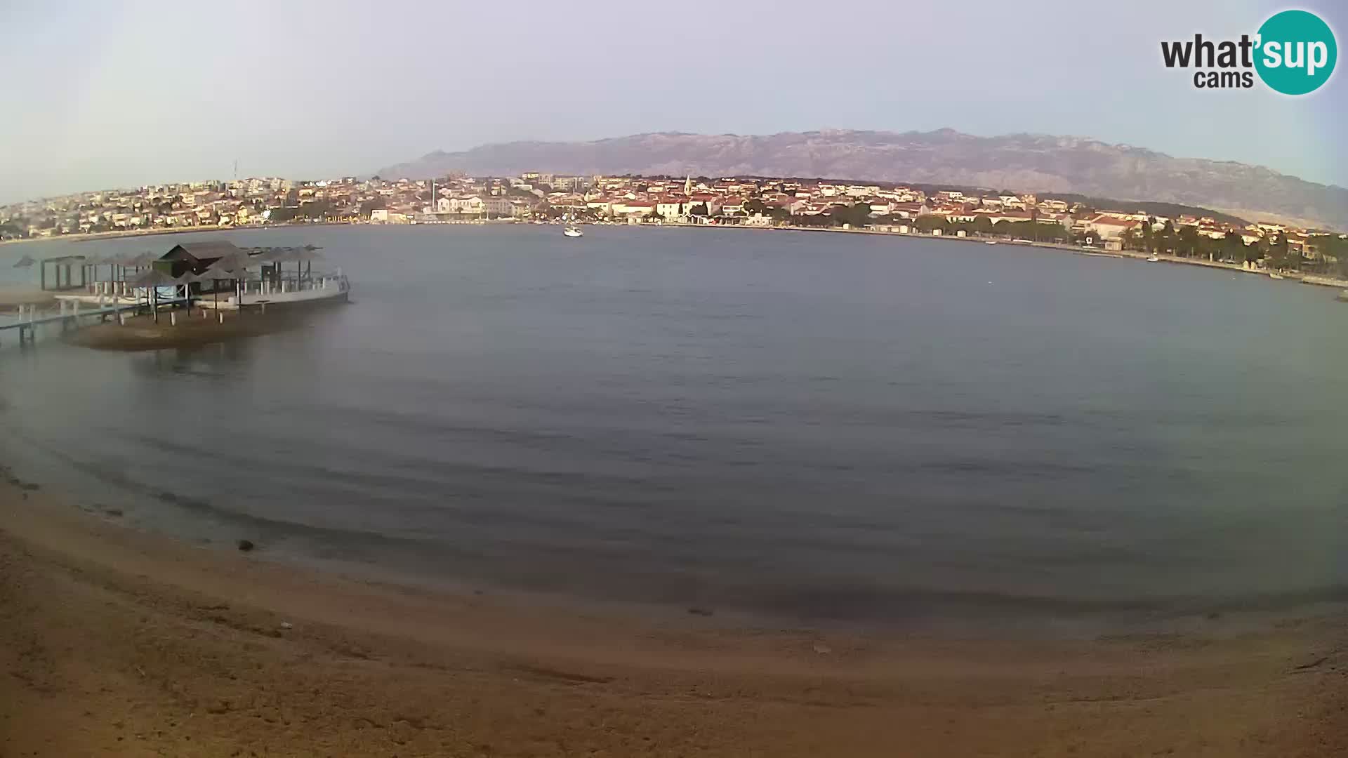 Novalja en vivo – playa de la ciudad