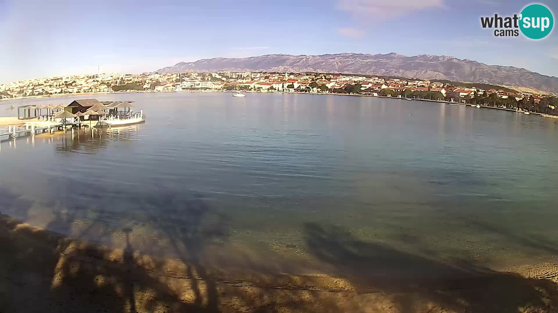 Novalja en vivo – playa de la ciudad